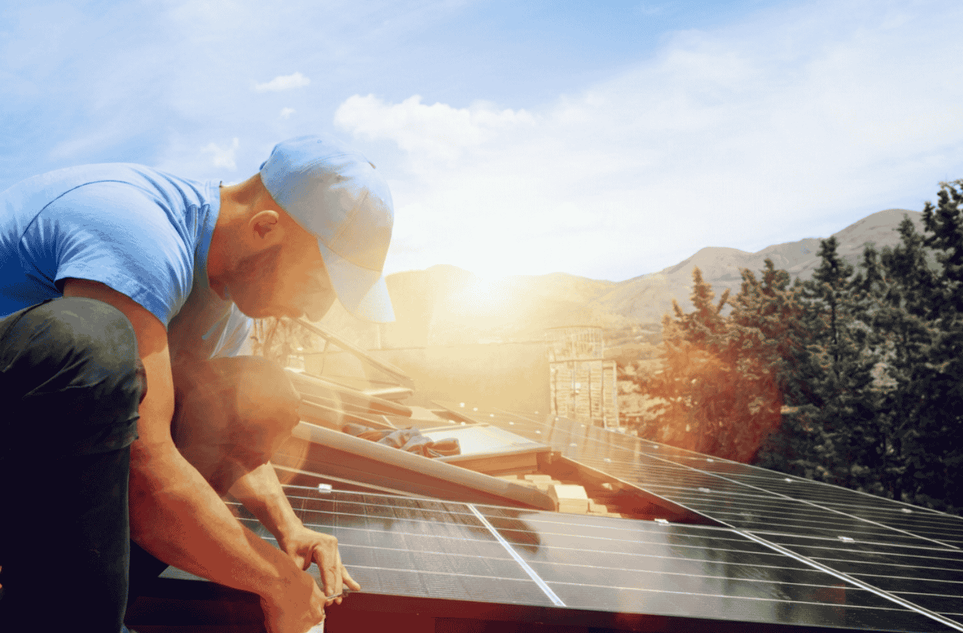 Opaski zaciskowe na zewnątrz i do fotowoltaiki: dlaczego jedne wytrzymują lata, a inne pękają po kilku tygodniach?